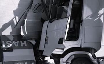 FOTO: Zosnulých hasičov si po roku od tragédie pripomenuli vystavením tabule v Novom Meste nad Váhom 