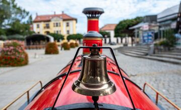 FOTO: Vyhliadkový vláčik spája Nové Mesto nad Váhom s Beckovom. Vydajte sa na výlet bez auta