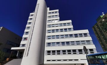 FOTO: V Trenčíne podpisujú petíciu za odolanie riaditeľky Športovej strednej školy 