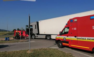 FOTO: Nehoda pri Novom Meste nad Váhom si vyžiadala mladý život