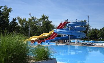 FOTO: Letná sezóna začína, letné kúpalisko na Ostrove v Trenčíne otvára v piatok 20 júna