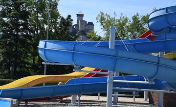 FOTO: Letná sezóna začína, letné kúpalisko na Ostrove v Trenčíne otvára v piatok 20 júna