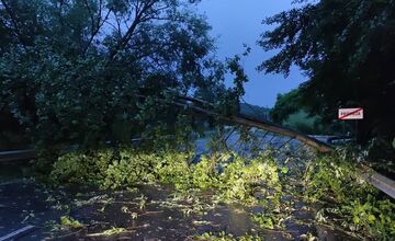 FOTO: Obyvatelia Trenčína a okolia zdieľali fotografie búrky, ktorá sa prehnala krajom 