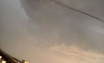 FOTO: Obyvatelia Trenčína a okolia zdieľali fotografie búrky, ktorá sa prehnala krajom 