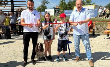 FOTO: Kde bola burina a odpad, dnes oddychujú rodiny. Sídlisko Rozkvet v Považskej Bystrici má svoj zelený raj