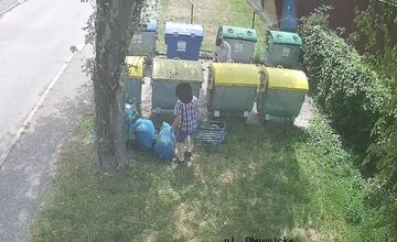 FOTO: Mestská polícia v Partizánskom identifikovala pôvodcu čiernej skládky vďaka kamerám