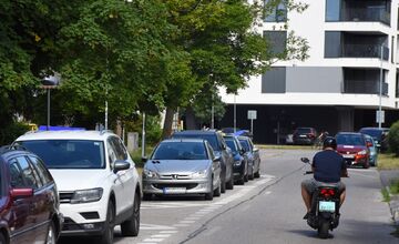 FOTO: Mesto Trenčín upravuje systém parkovani. Nové zóny a tarify pribudnú od septembra 2025