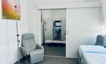 FOTO: Nová nádej pre chronicky chorých aj vyťažených ľudí. Terapia kyslíkom už aj v Bánovciach