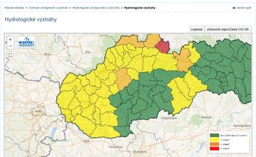 FOTO: Aj dnes hrozia v Trenčianskom kraji mimoriadne intenzívne dažde, dokonca aj povodne 