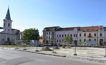 FOTO: Námestie sv. Anny v Trenčíne nieslo počas histórie nakoľko názvov 