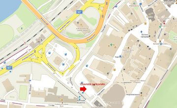 FOTO: Upozornenie pre vodičov: Parkovisko pri evanjelickom kostole v Trenčíne bude zatvorené na týždeň