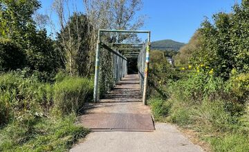 FOTO: Koniec provizória. Medzi Nemšovou a Horným Srním vyrastie moderná cyklotrasa