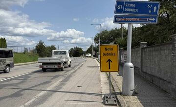 FOTO: Cestári v Novej Dubnici revitalizujú niekoľko miestnych ciest