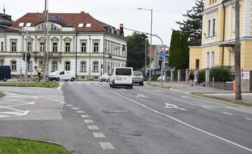 FOTO: Uzávierka v centre Trenčína, budú obchádzky pre autá, aj nové trasy autobusov