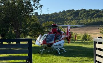 FOTO: Chlapcovi s popáleninami prišiel na pomoc záchranársky vrtuľník 