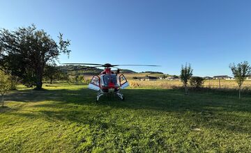 FOTO: Chlapcovi s popáleninami prišiel na pomoc záchranársky vrtuľník 