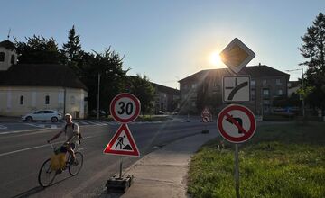 FOTO: Nové Mesto nad Váhom upozorňuje na uzávierky: Klčové, Hurbanova aj Štubňu sú neprejazdné