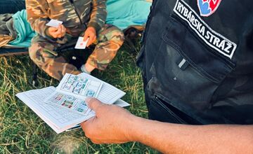 FOTO: Akcia „Háčik“! Polícia dohliadala na rybárov pri Bánovciach nad Bebravou, odhalila tri priestupky