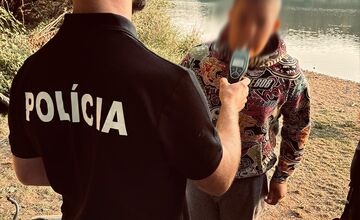 FOTO: Akcia „Háčik“! Polícia dohliadala na rybárov pri Bánovciach nad Bebravou, odhalila tri priestupky