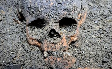 FOTO: Šokujúci archeologický objav na Trenčianskom hrade, pri výkopoch našli ľudské pozostatky z doby železnej