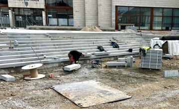 FOTO: Revitalizácia pešej zóny v centre Trenčína obyvateľov moc nenadchla 