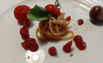 FOTO: Špekačka ako steak a rajčina postrelená. Nový hit slovenského internetu