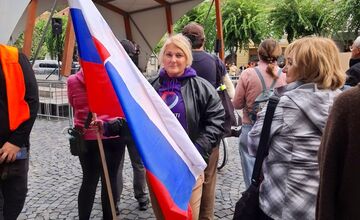 FOTO: Na Námestí v Trenčíne, Považskej Bystrici a na Myjave sa protestovalo 