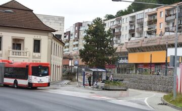 FOTO: V Trenčíne začnú platiť dopravné obmedzenia na Braneckého ulici 