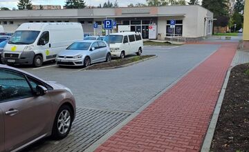 FOTO: Polícia v partizánskom upozorňuje, že vodiči parkujú nesprávne 