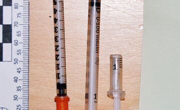 FOTO: Policajti v Trenčianskom kraji zadržali štyroch podozrivých z drogovej trestnej činnosti