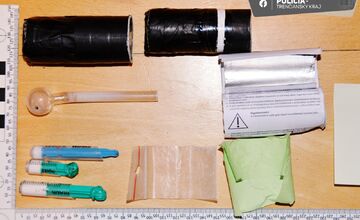 FOTO: Policajti v Trenčianskom kraji zadržali štyroch podozrivých z drogovej trestnej činnosti