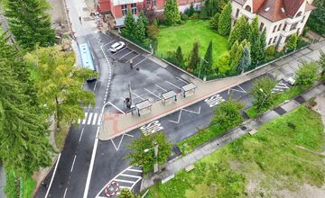 FOTO: Trenčianske Teplice majú nové autobusové nástupište, stavbárom sa ho podarilo dokončiť skôr