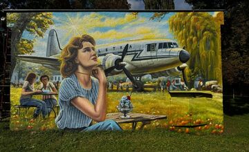 FOTO: Stará trafostanica dostala novú tvár, o maľby sa postaral známy grafiťák Martin Kremeň