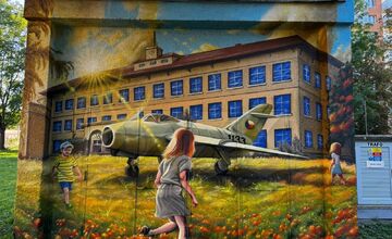 FOTO: Stará trafostanica dostala novú tvár, o maľby sa postaral známy grafiťák Martin Kremeň