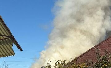 FOTO: Hasiči zasahujú pri požiari v Dubnici nad Váhom
