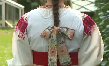 FOTO: Adama inšpiruje pri výrobe a zbieraní krojov Považie 