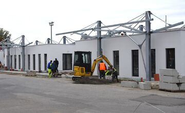 FOTO: V Trenčíne vyrastá moderná autobusová stanica, cestujúci sa dočkajú noviniek