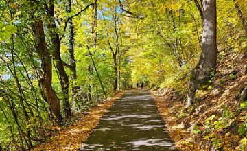 FOTO: Trenčianske Teplice ako z rozprávky, jesenné farby premenili kúpeľné mesto na živú pohľadnicu