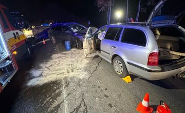 FOTO: Nehoda pri Nitrianskom Pravne uzatvorila cestu 
