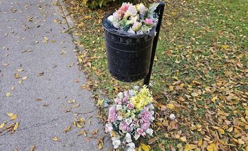 FOTO: Ekologické Dušičky: Mestá v Trenčianskom kraji nabádajú k šetrnej výzdobe hrobov