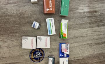 FOTO: V okrese Prievidza prebieha rozsiahla protidrogová operácia BANÍK, polícia zadržala päť osôb