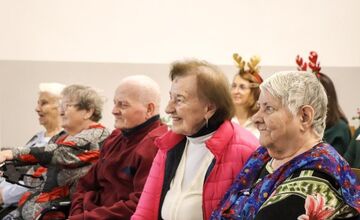 FOTO: V seniorom zariadení Dubina v Dubnici nad Váhom prišli koncertovať väzni 