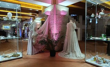 FOTO: Na Trenčianskom hrade nájdete rozprávkovú výstavu plnú šiat princezien 