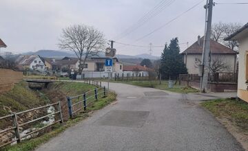 FOTO: Havarijný stav mosta v obci Brodzany 