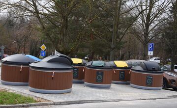 FOTO: Trenčín rozširuje sieť moderných kontajnerových stojísk.