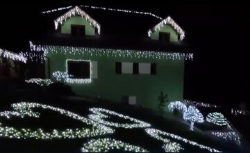 FOTO: Výzdoba obsahuje viac ako 43-tisíc svetiel