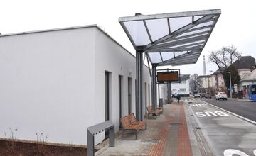 FOTO: MHD v Trenčíne začína od pondelka obsluhovať nové zastávky na autobusovej stanici