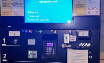 FOTO: Bojnice zaskočili návštevníkov mätúcimi cenami za parkovanie