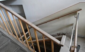 FOTO: Obchodná akadémia v Prievidzi prechádza modernizáciou za milióny 