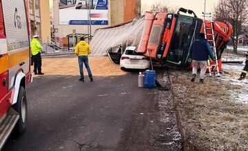 FOTO: V Prievidzi sa stala vážna nehoda na Neclapskej ceste